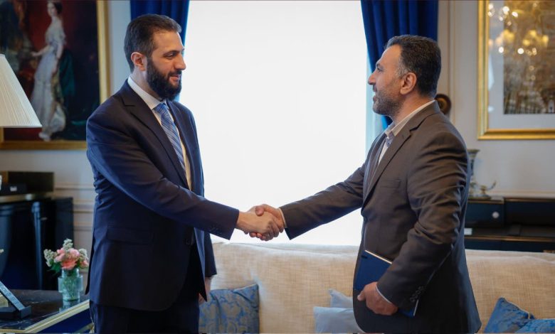 الشرع يلتقي “فاضح” نظام بشار الأسد خلال زيارته لفرنسا