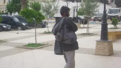 انتشار مجموعة من المختلين عقلياً يثير الفوضى في شوارع الناظور