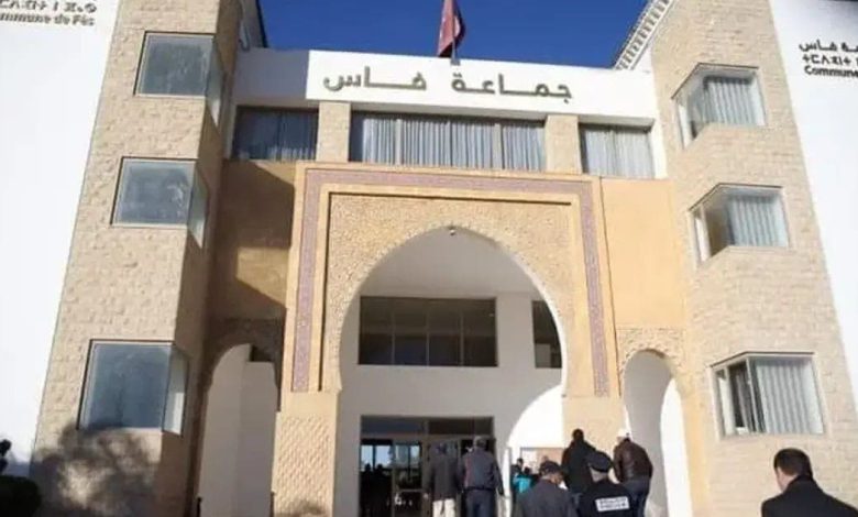 جماعة فاس بدون أنترنيت.. ومواطنون في حالة إنتظار!