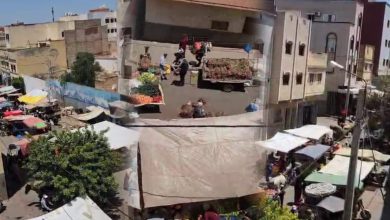 سطات.. سوق عشوائي يخنق ساكنة حيي “بام” و”مانيا”