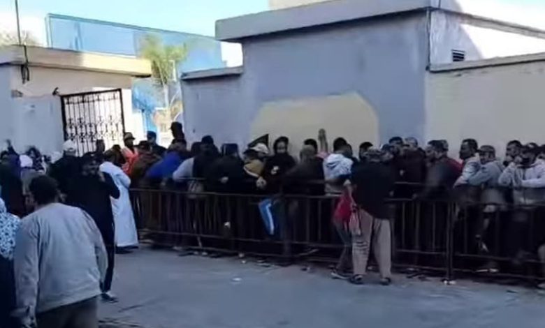 للظفر بكبش هزيل للعيد.. النظام العسكري يذل الجزائريين في طوابير طويلة