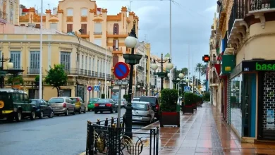 مستشار مليلية المحتلة يتهم الحكومة الإسبانية بإهمال احتياجات المدينة لصالح مشاريع خارجية
