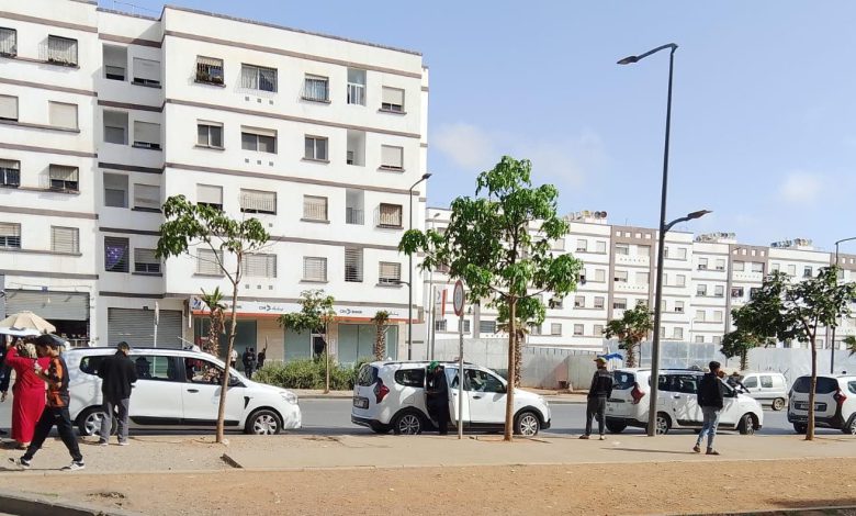 فوضى النقل بالصخيرات.. “طاكسيات ميموزا” ترفض نقل الركاب نحو تمارة المركز