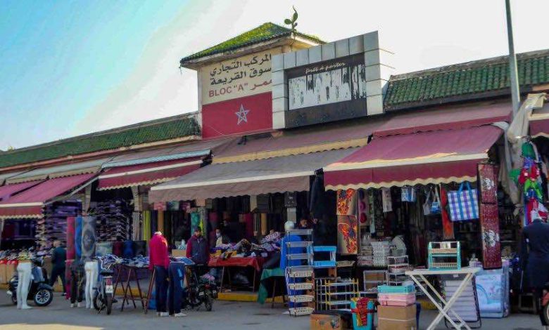 “القريعة” في قبضة الجمارك.. حملة غير مسبوقة ضد الملابس المقلدة