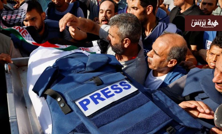 مقتل مراسلي الجزيرة في قصف إسرائيلي يستهدف الصحفيين بغزة(صورة)