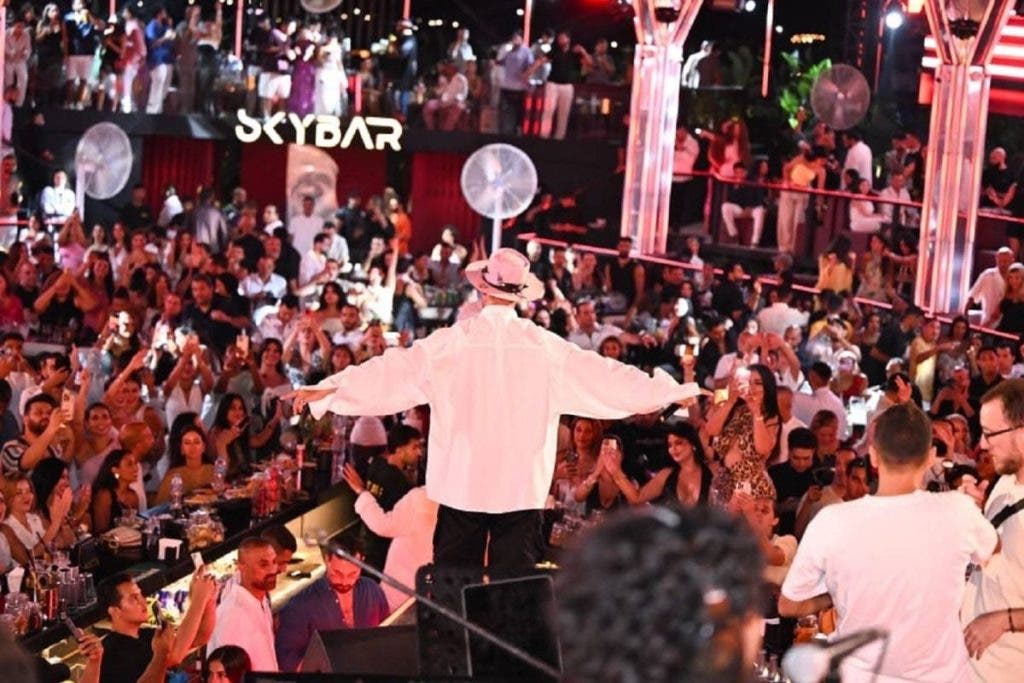 سعد لمجرد يشعل "سكاي العلمين" بحفل كامل العدد وسط حضور فني وإعلامي - صور